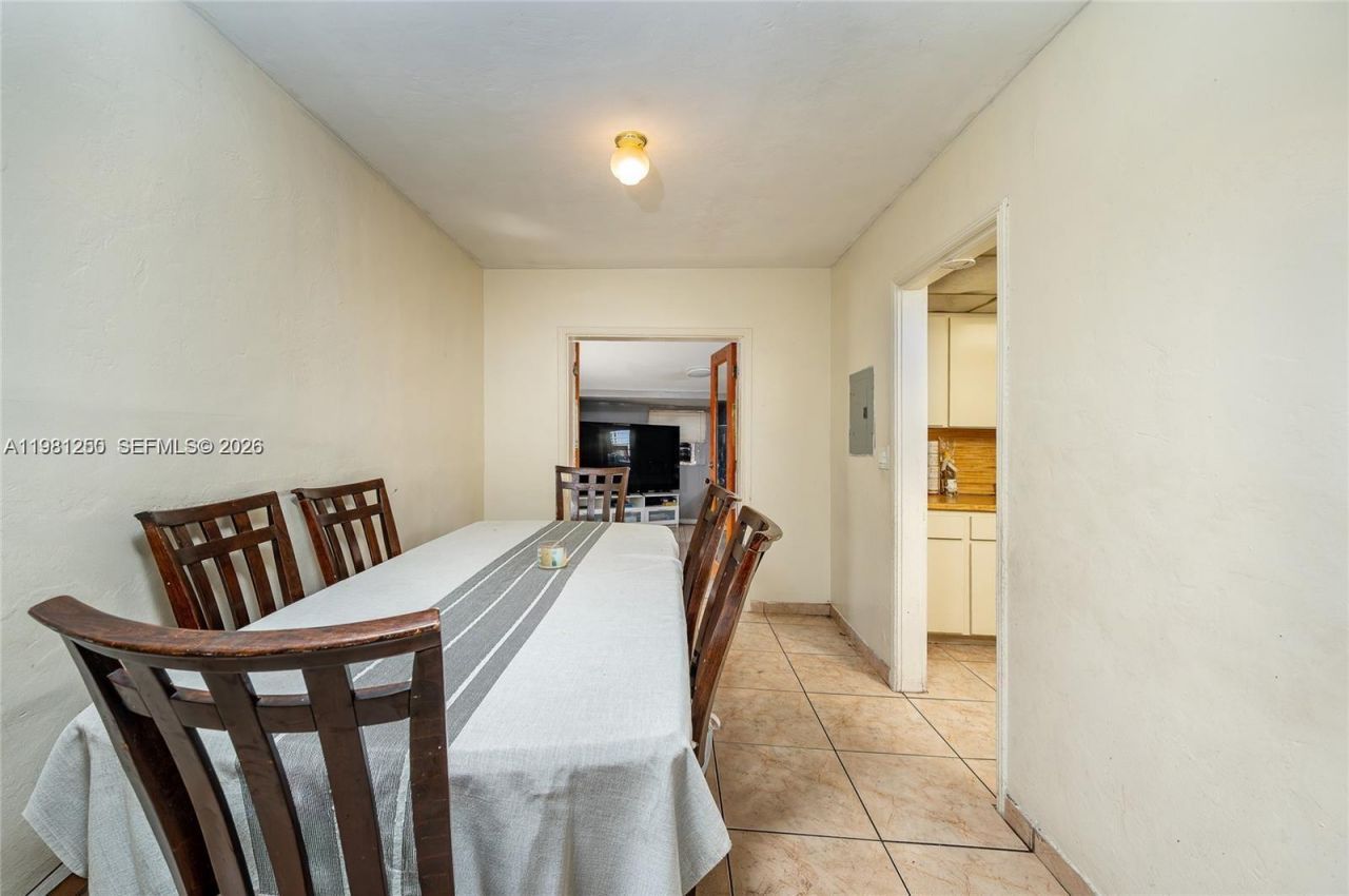 2610 NW 33rd St , Miami, FL 33142 Photo