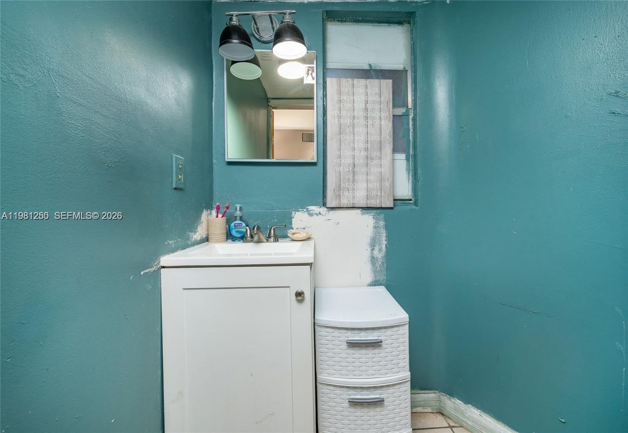 2610 NW 33rd St , Miami, FL 33142 Photo