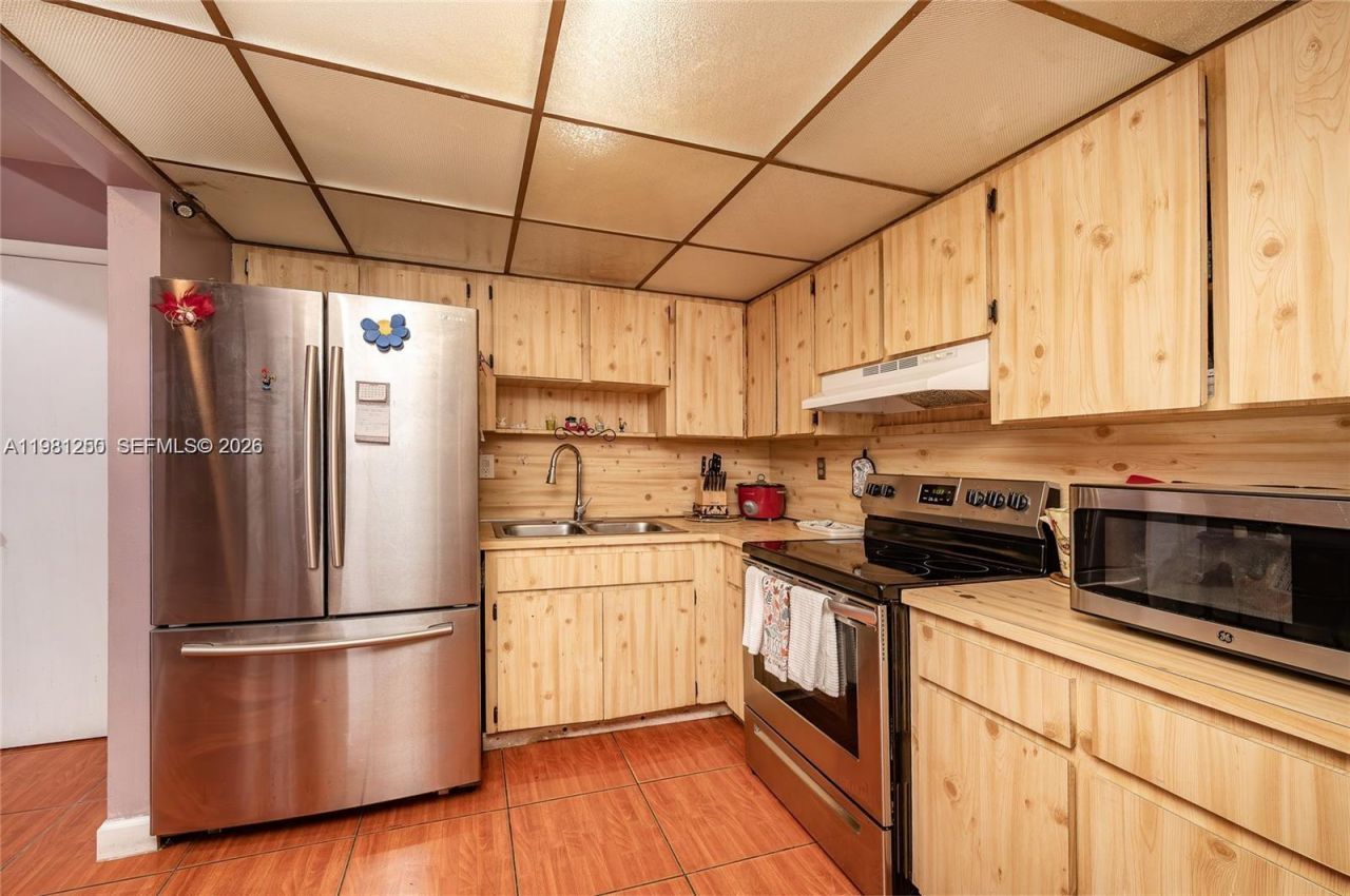 2610 NW 33rd St , Miami, FL 33142 Photo