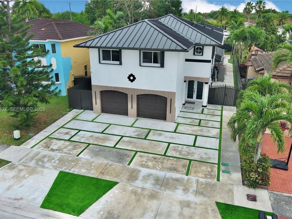 14052 SW 167th Ter, Miami, FL 33177