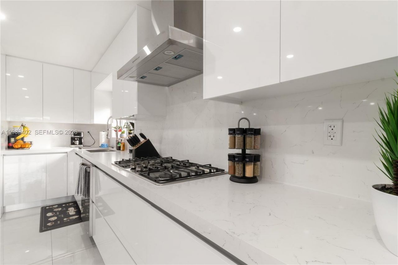 14052 SW 167th Ter , Miami, FL 33177 Photo