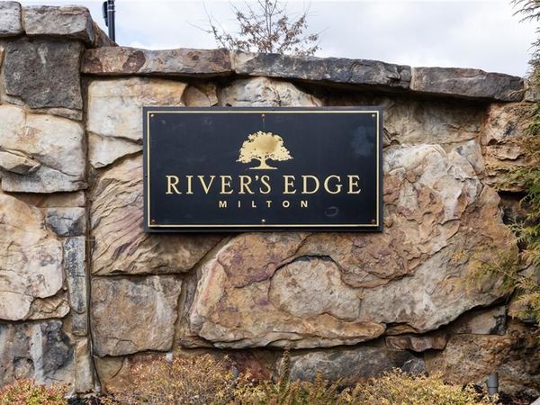 535 Lost River Bend, Milton, GA 30004