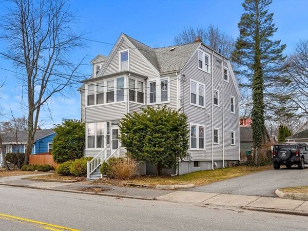 76 Myrtle St, Lynn, MA 01905