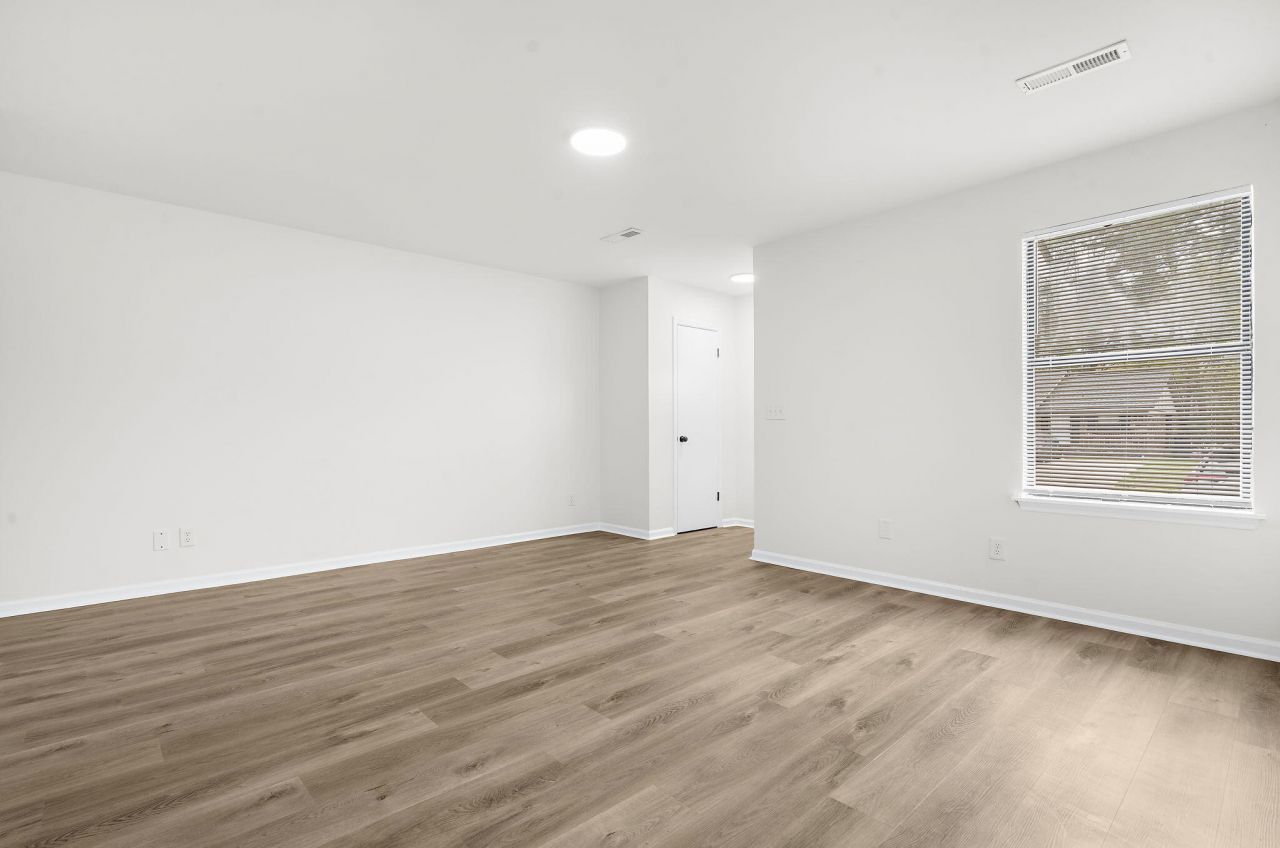 127 Cedar Grove Drive Photo 9