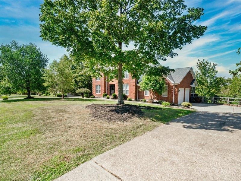 9873 Kittywood Drive, Colerain Township, OH 45252 Photo 4