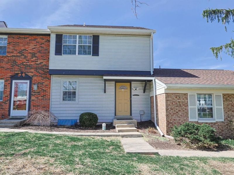 7519 Kingsgate Way, West Chester, OH 45069 Photo 1