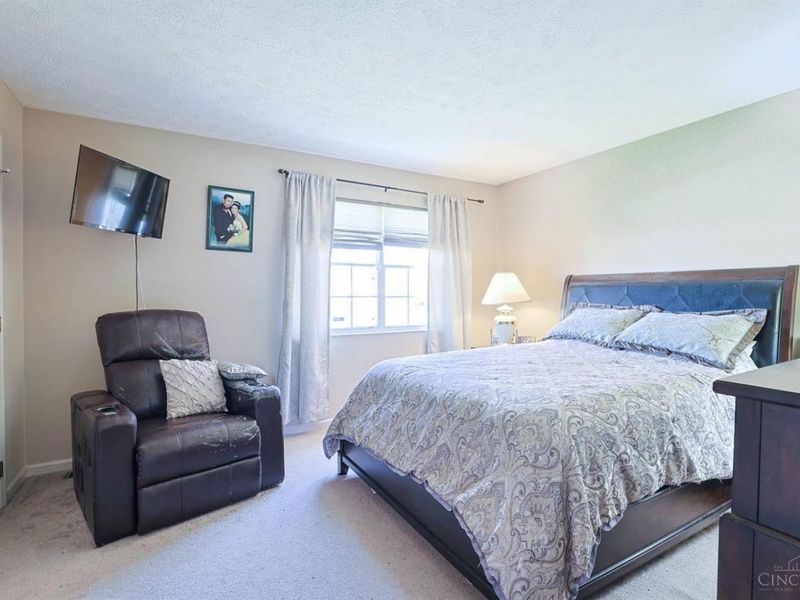 7519 Kingsgate Way, West Chester, OH 45069 Photo 12