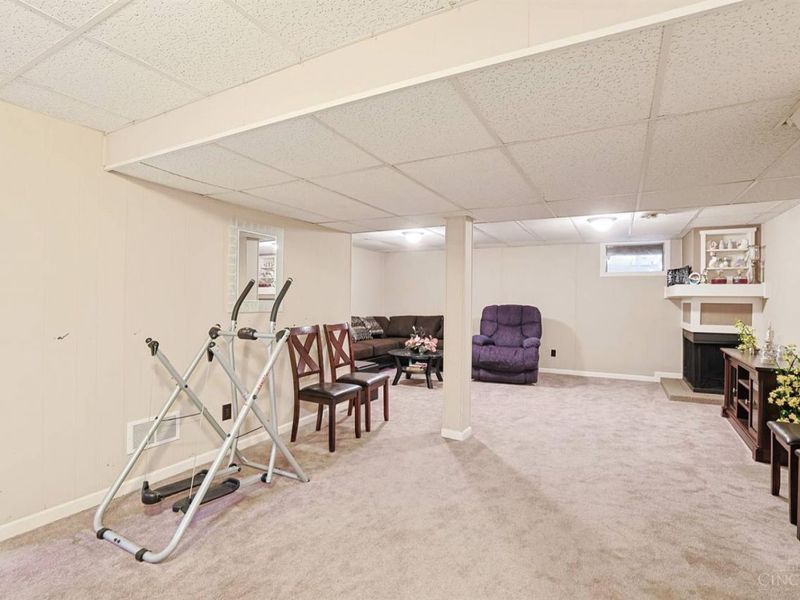 7519 Kingsgate Way, West Chester, OH 45069 Photo 18