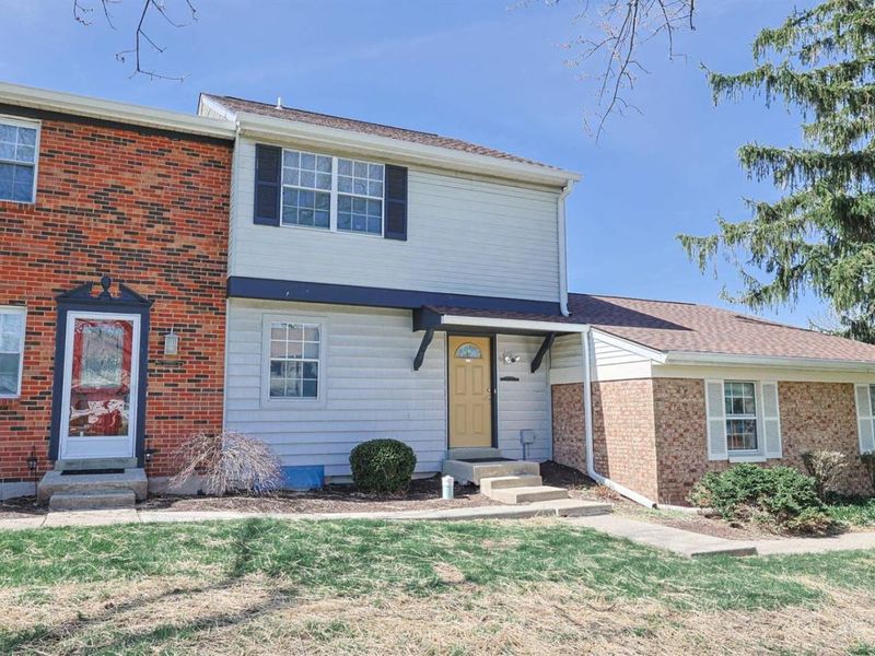 7519 Kingsgate Way, West Chester, OH 45069 Photo 2