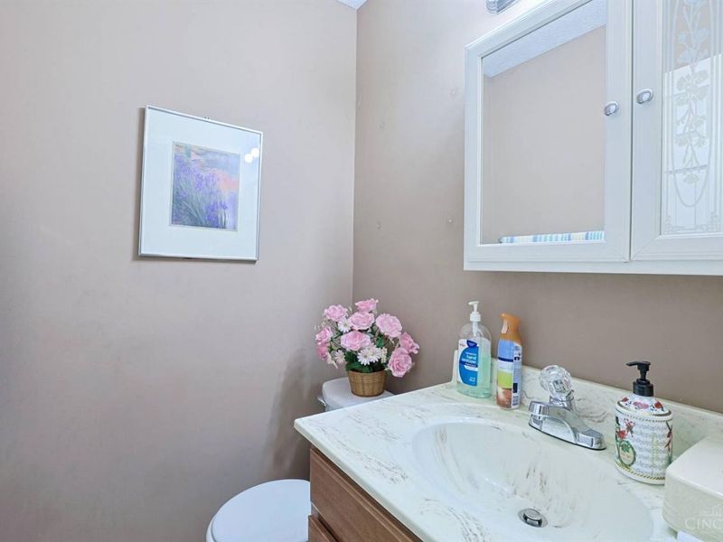 7519 Kingsgate Way, West Chester, OH 45069 Photo 23