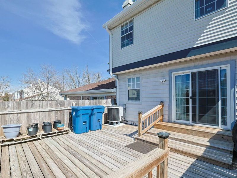 7519 Kingsgate Way, West Chester, OH 45069 Photo 26