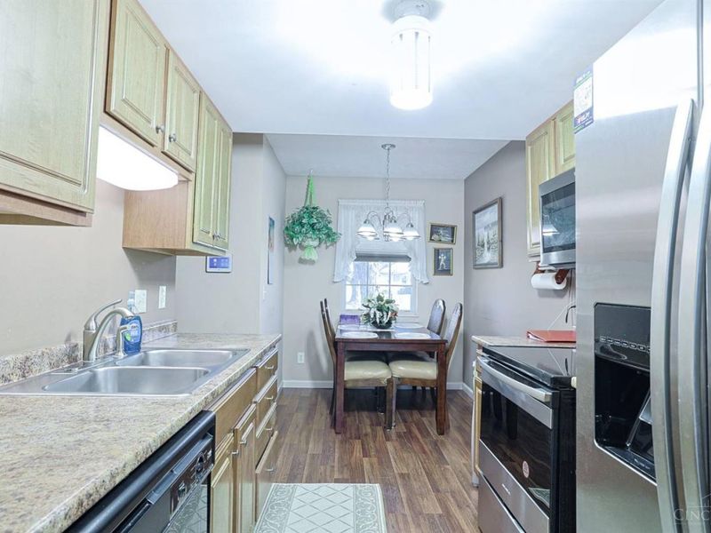 7519 Kingsgate Way, West Chester, OH 45069 Photo 8