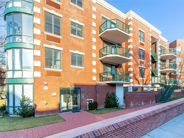 55 S Middle Neck Road , Unit 4 C, Great Neck, NY 11021