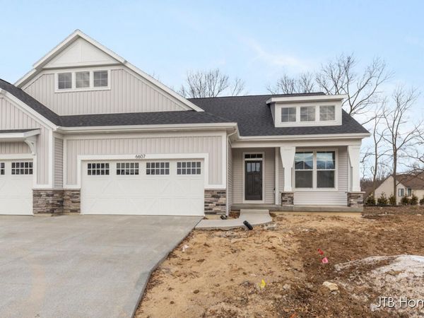 6607 Timber Crest Drive NE, Unit 56, Rockford, MI 49341