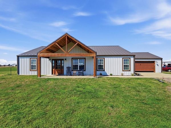 2201 South Road, Whitesboro, TX 76273