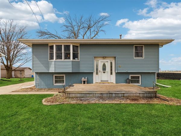 98 Snyder Street SE, Bondurant, IA 50035