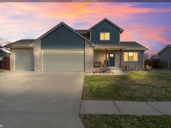 302 Upstill Street, Gilbert, IA 50105