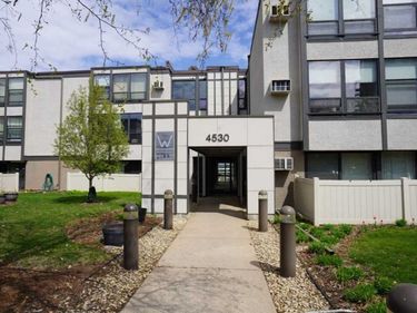 4530 Park Commons Drive, Unit 317, Saint Louis Park, MN 55416