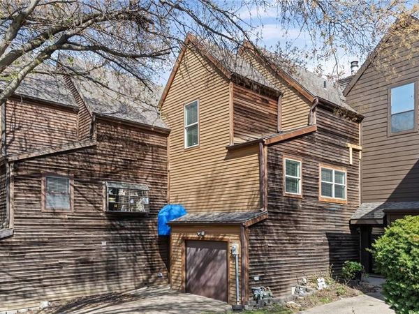 4904 NW Barry Road, Kansas City, MO 64154