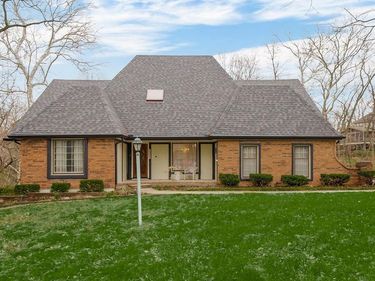 7317 N Nevada Avenue, Parkville, MO 64152