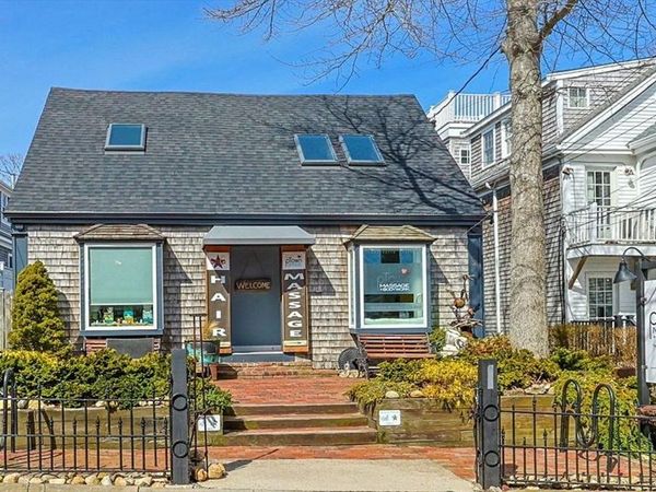 182 Commercial St, Unit 2, Provincetown, MA 02657