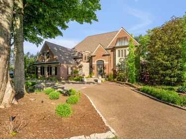 1884 Honey Spring Place, Lexington, KY 40502