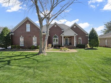 965 Threewood Circle, Bowling Green, KY 42103