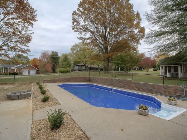 211 General Forrest Dr , Springfield, TN 37172