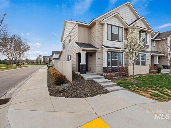 2517 E Goldstone St, Meridian, ID 83642