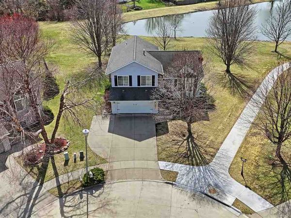 650 Pebble Ct, North Liberty, IA 52317