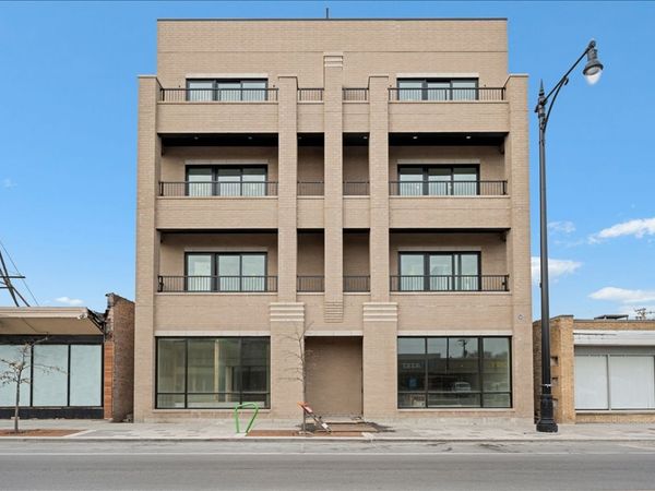 5340 N Lincoln Avenue, Unit 202, Chicago, IL 60625