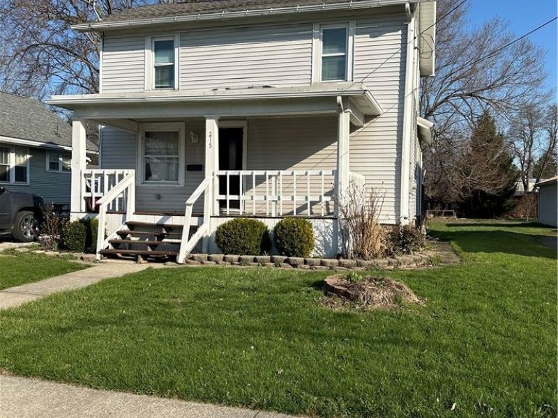 215 Woodlawn Avenue, Geneva, OH 44041 Photo 1