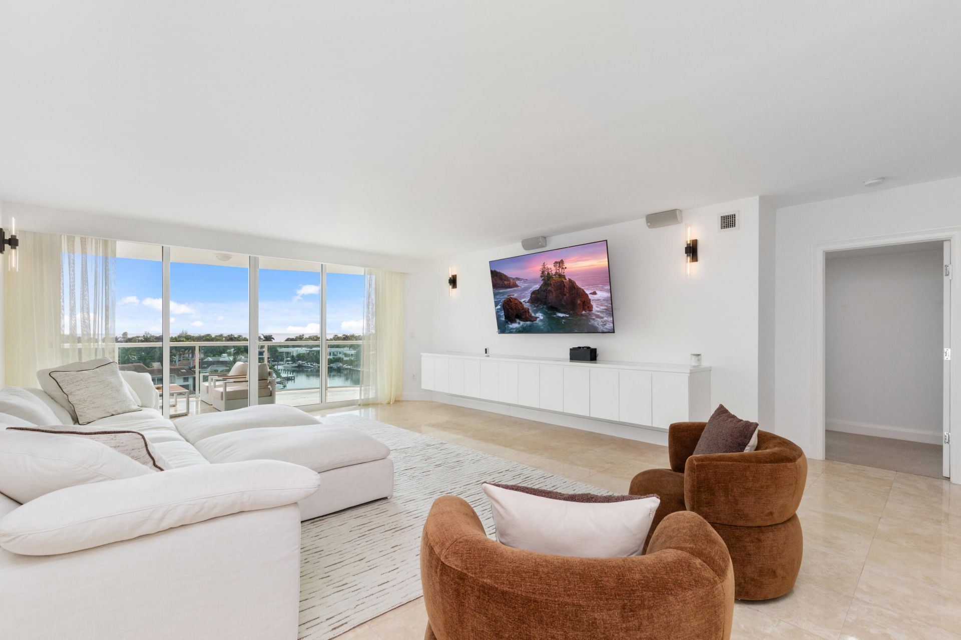 20201 E Country Club Drive, Unit 706, Aventura, FL 33180 Photo