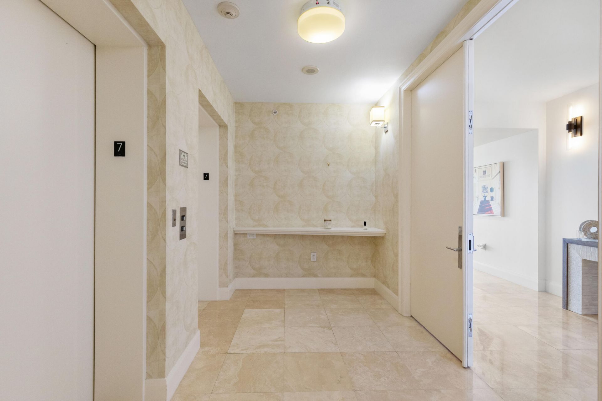 20201 E Country Club Drive, Unit 706, Aventura, FL 33180 Photo