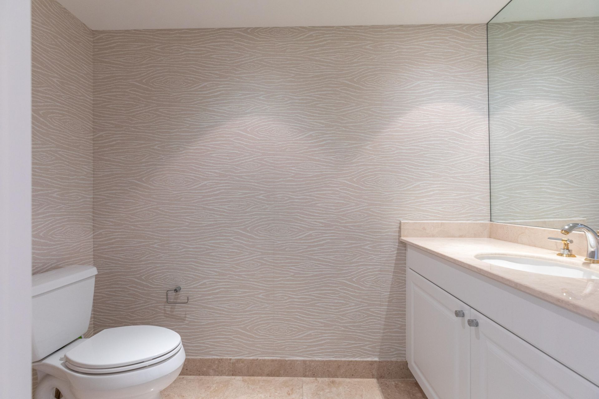 20201 E Country Club Drive, Unit 706, Aventura, FL 33180 Photo