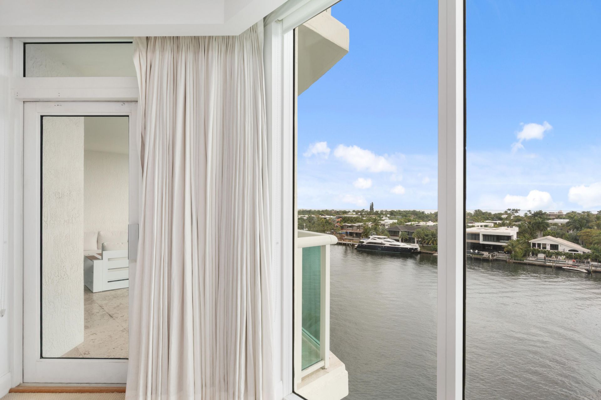 20201 E Country Club Drive, Unit 706, Aventura, FL 33180 Photo