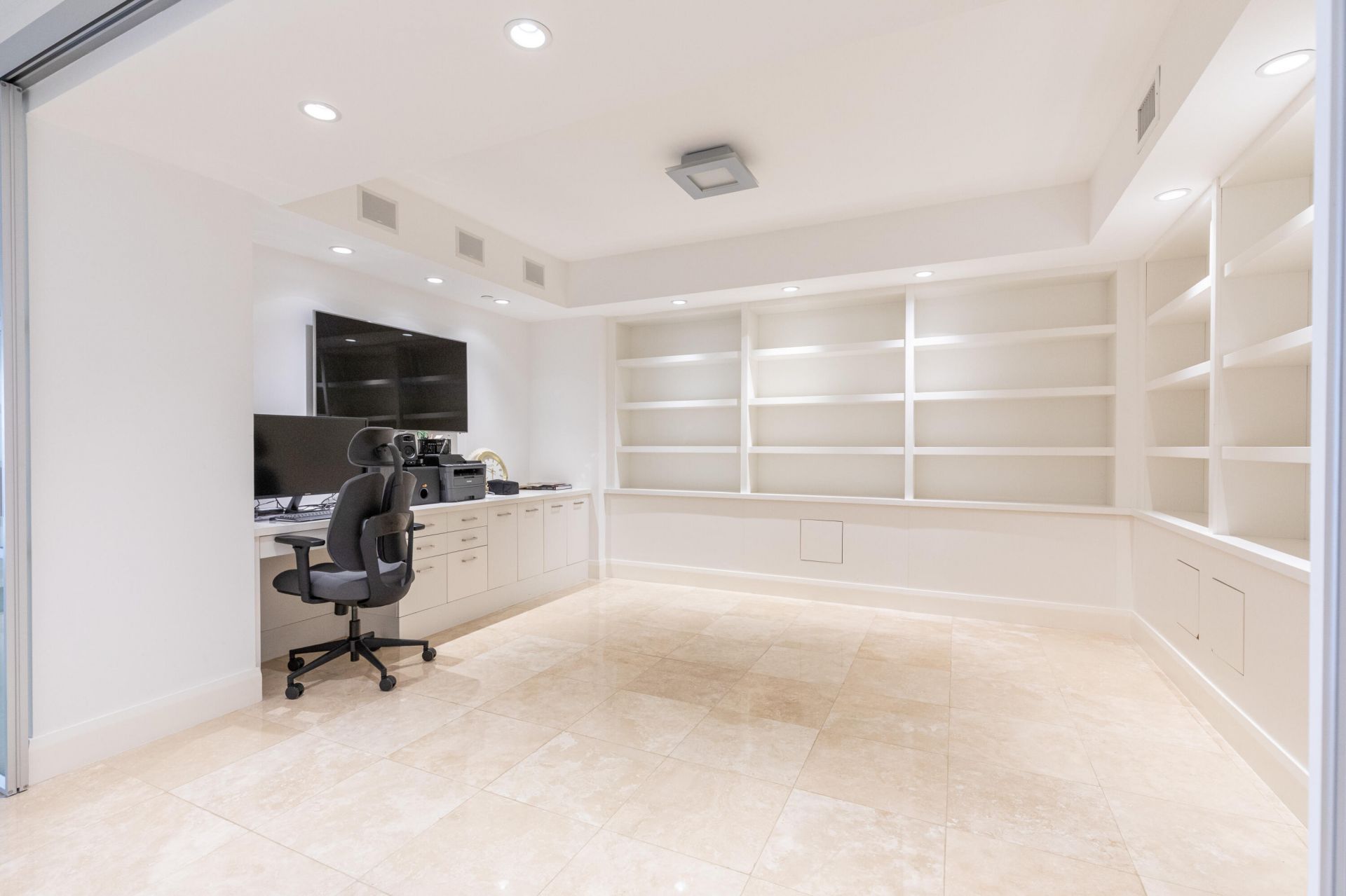 20201 E Country Club Drive, Unit 706, Aventura, FL 33180 Photo