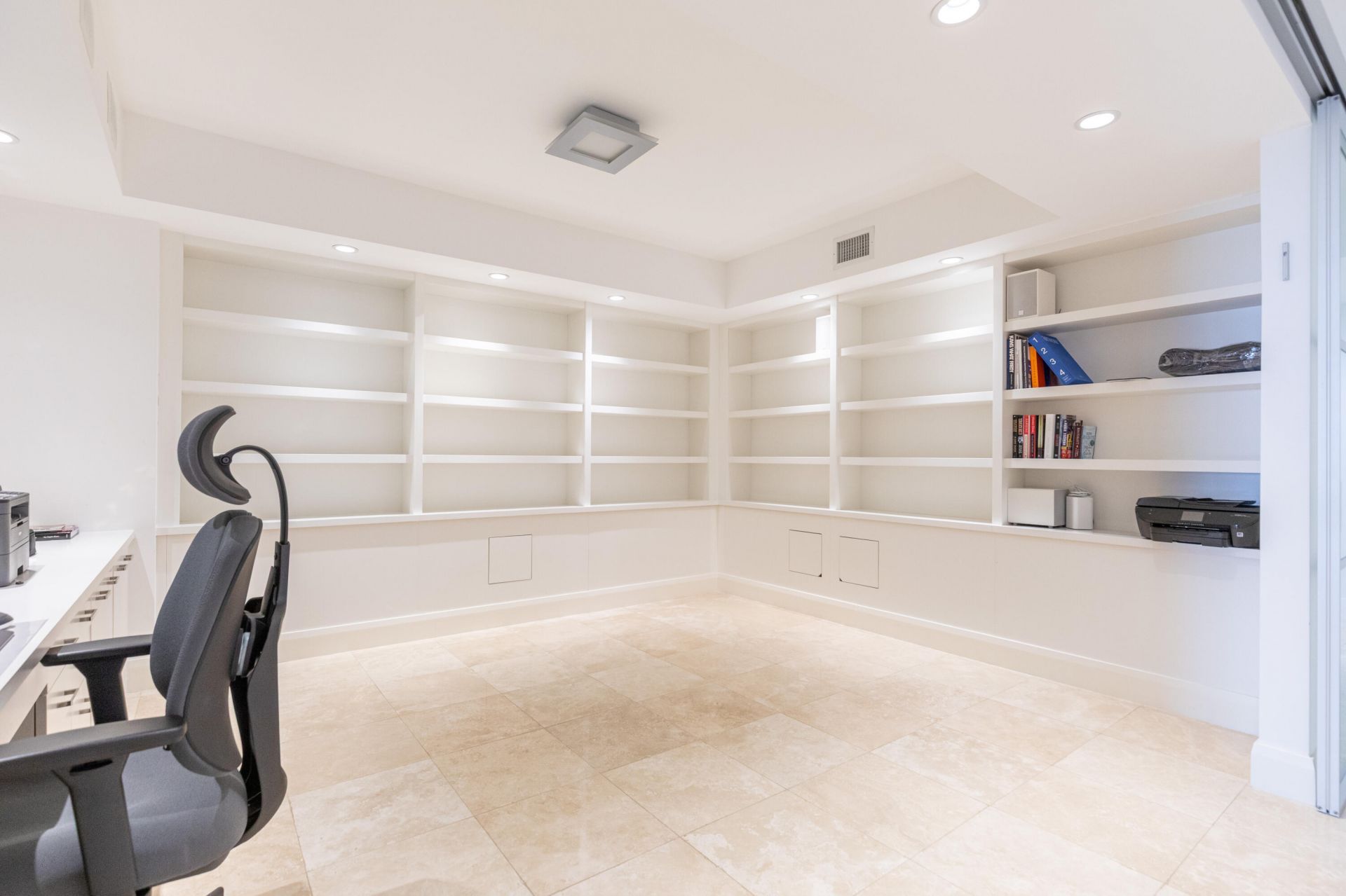 20201 E Country Club Drive, Unit 706, Aventura, FL 33180 Photo