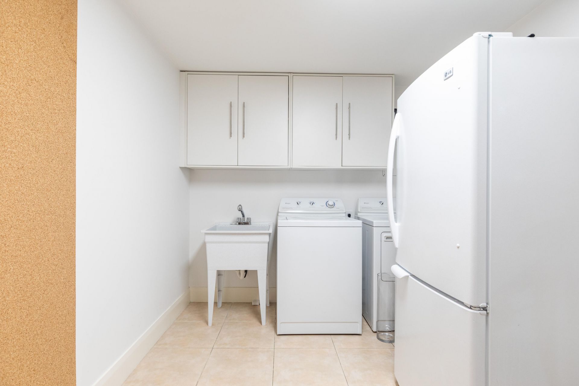 20201 E Country Club Drive, Unit 706, Aventura, FL 33180 Photo