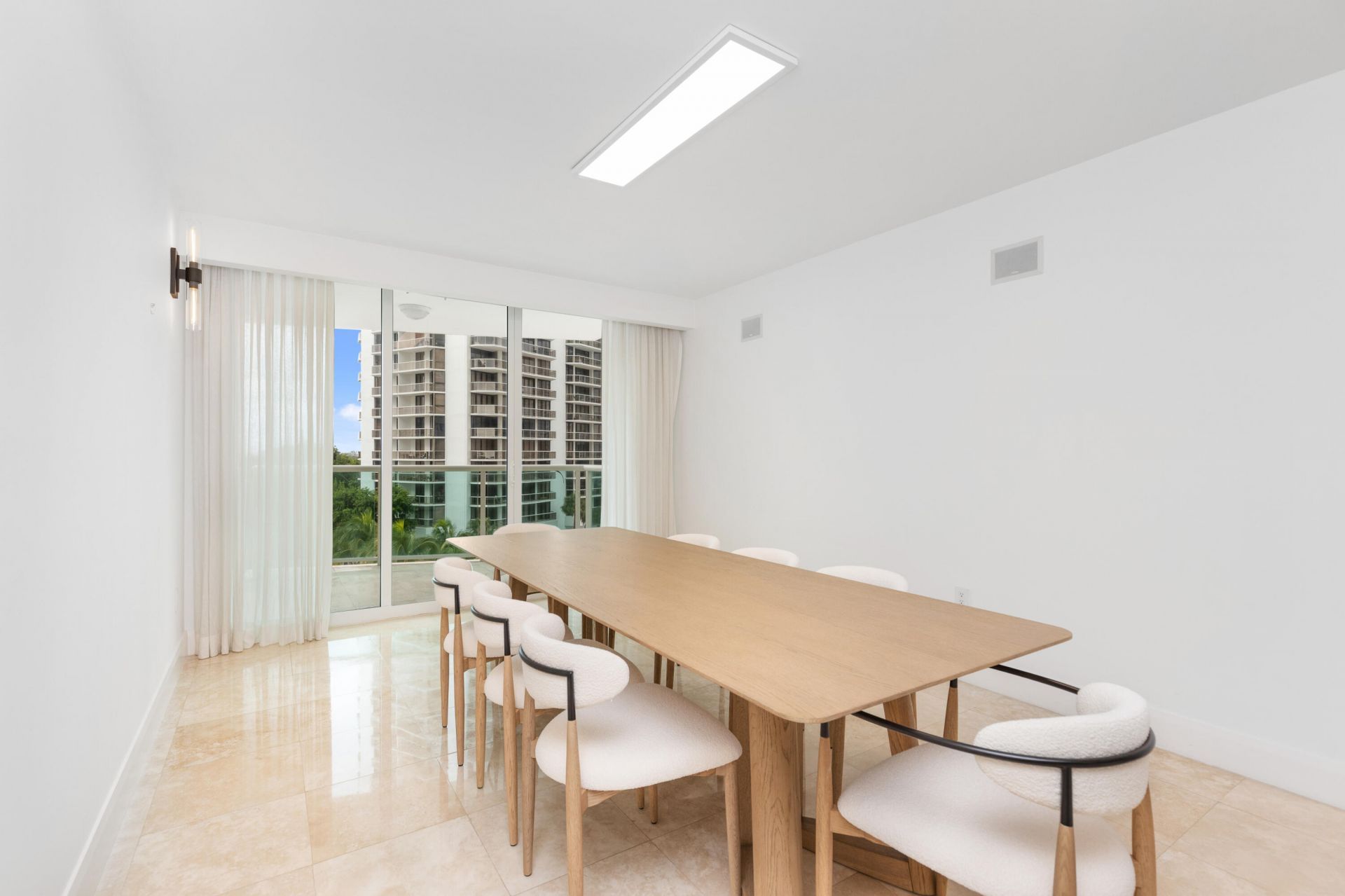 20201 E Country Club Drive, Unit 706, Aventura, FL 33180 Photo