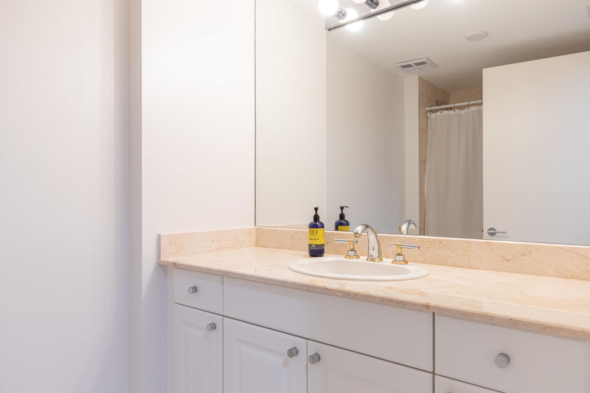 20201 E Country Club Drive, Unit 706, Aventura, FL 33180 Photo