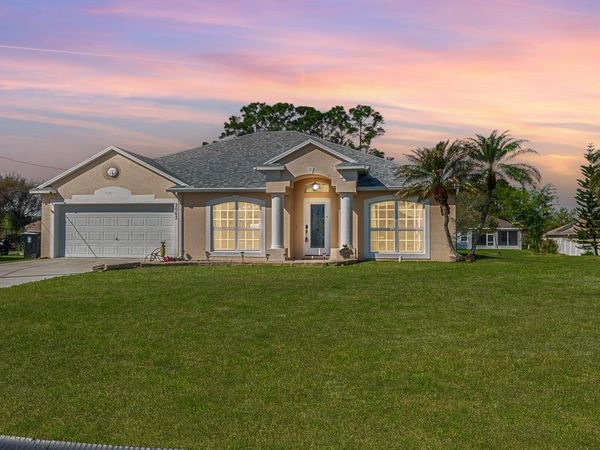 2062 SW Idaho Lane, Port St. Lucie, FL 34953