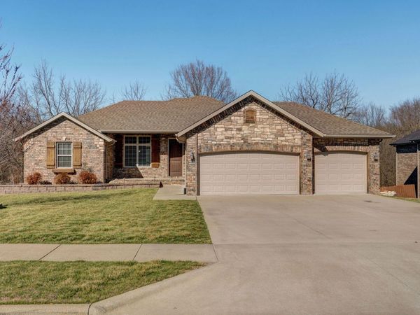 4625 Silo Hills Drive, Springfield, MO 65802