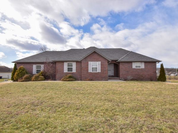 519 N Elm Avenue , Clever, MO 65631