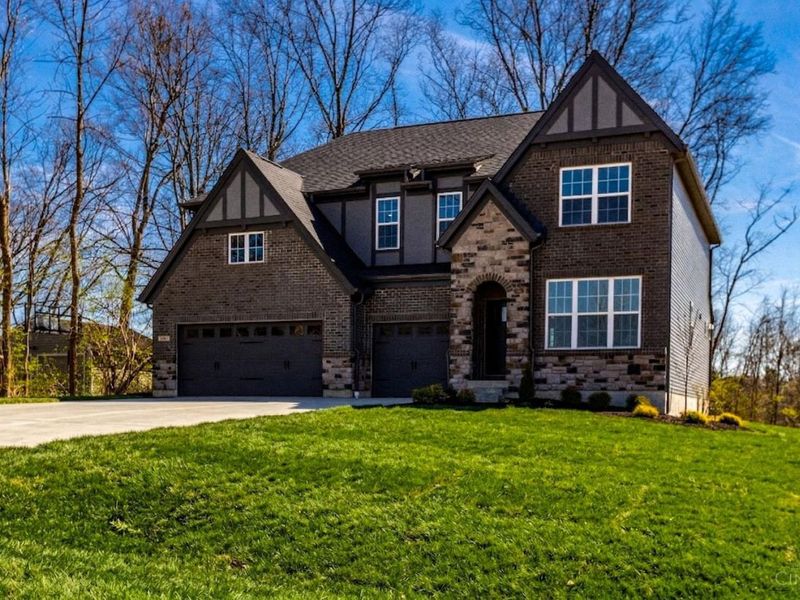 8469 Fields Ertel Road, Symmes Township, OH 45249 Photo 2