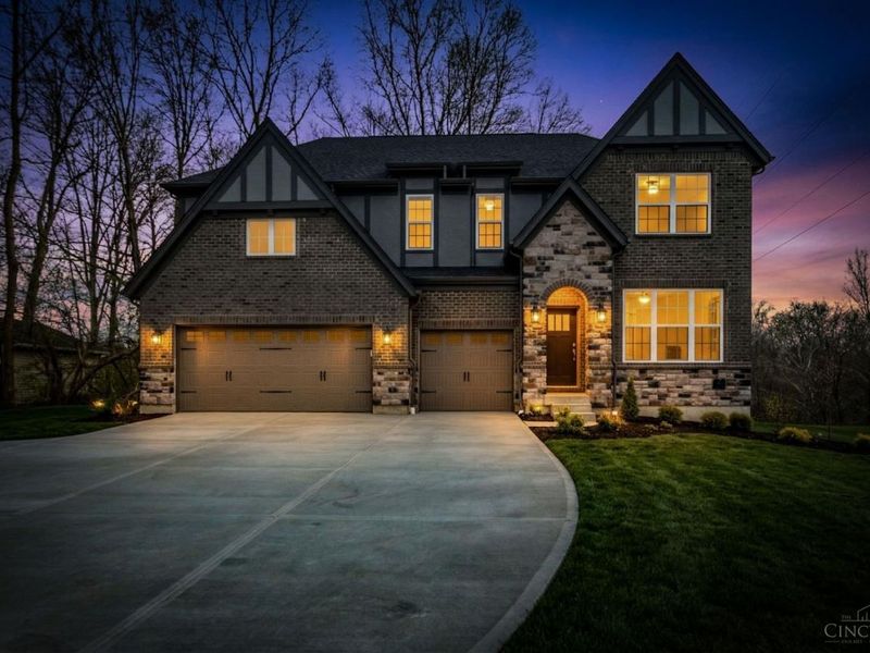 8469 Fields Ertel Road, Symmes Township, OH 45249 Photo 3