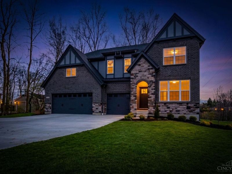 8469 Fields Ertel Road, Symmes Township, OH 45249 Photo 4