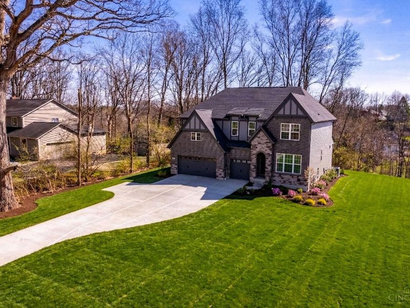 8469 Fields Ertel Road, Symmes Township, OH 45249 Photo 7