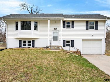 6219 N 66 Street, Omaha, NE 68104