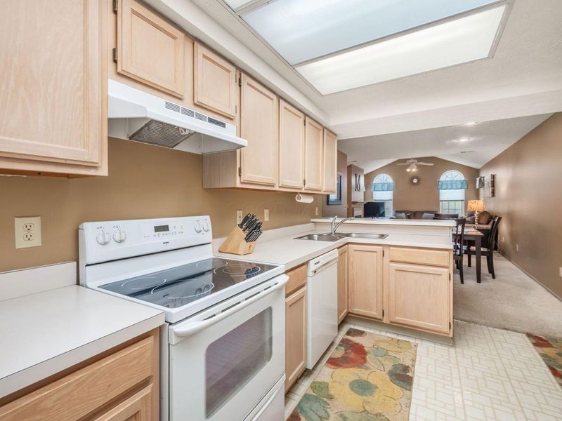 3827 Mill Stream Drive, Unit 20, Hilliard, OH 43026 Photo 6